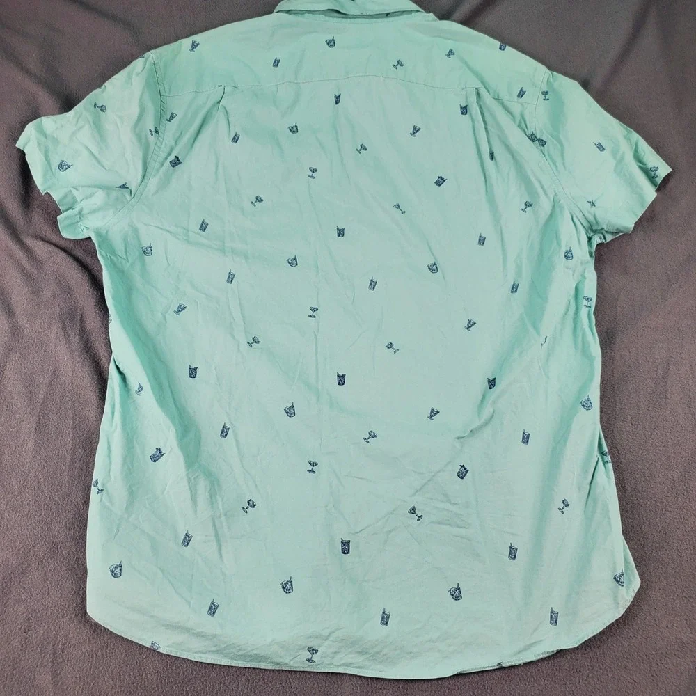 J.Crew Mens Large Short Sleeve Button Down Shirt Teal Cocktail Drink‎ Print flaw